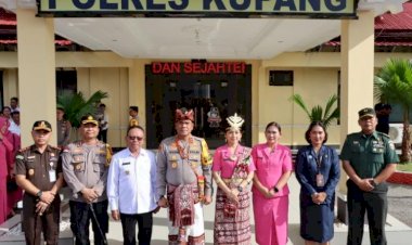 Kunjungi-Polres-Kupang,-Kapolda-NTT-Ajak-Anggota-untuk-Menjadi-Polisi-yang-Membekas-di-Hati-Masyarakat