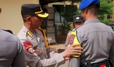Karoops-Polda-NTT-Pimpin-Apel-Kesiapan-Pasukan-dan-Penyamatan-Bet-lengan-Pengamanan-TPS-OMB-Turangga-2024