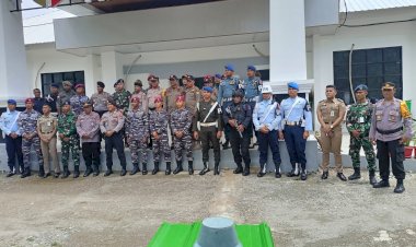 Sinergi-TNI-Polri-dan-Pol-PP-Provinsi-NTT:-Patroli-Gabungan-Skala-Besar-di-Kota-Kupang-Menjelang-Pemilu-Serentak-2024