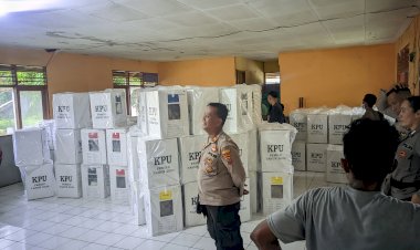 Personel-OMB-Turangga-2024-Lakukan-Pengamanan-Ekstra-Pergeseran-Logistik-Pemilu-di-Wilayah-Kecamatan-Alok