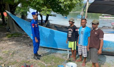 Antisipasi-Bencana-Cuaca-Ekstrem:-Direktur-Polairud-Polda-NTT-Minta-Anggotanya-Siap-Siaga