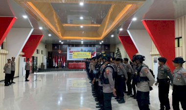 65-Personel-Polda-NTT-Dikerahkan-untuk-Penanggulangan-Bencana-Banjir-di-Kabupaten-TTS