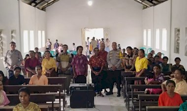 Polisi-Kita--Dalam-Kegiatan-Minggu-Kasih,-Kapolsek-Wolowaru-Ipda-Ubaldus-Maku,S.Sos-Beri-Pesan-Pesan-Kamtibmas-Kepada-Umat-Paroki-Hati-Amat-Kudus-Wolowaru