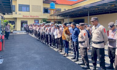 Personel-Polda-NTT-Dikerahkan-ke-Polresta-Kupang-Kota-Amankan-Perayaan-Idul-Fitri-1445-H