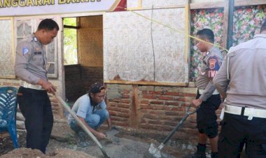 Polres-Manggarai-Barat-Bedah-Rumah-Warga-Desa-Batu-Cermin,-Bentuk-Kepedulian-di-Hari-Bhayangkara-ke-78