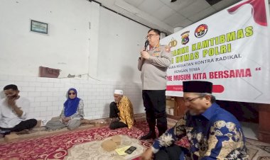 Silaturahmi-Kamtibmas-Divisi-Humas-Polri-di-Pondok-Pesantren-Al-Hikmah:-Menghadapi-Terorisme-sebagai-Musuh-Bersama