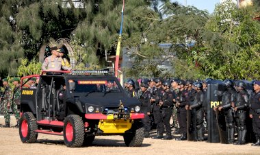 Polda-NTT-Gelar-Apel-Pasukan-Operasi-Mantap-Praja-2024-untuk-Amankan-Pilkada-Serentak