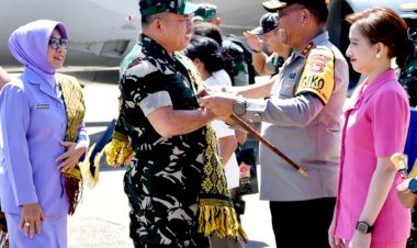 Kapolda-NTT-Hadir-dan-Sambut-Hangat-Kunjungan-Kerja-Panglima-Komando-Gabungan-Wilayah-Pertahanan-II