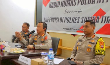 Supervisi-di-Polres-Sumba-Timur,-Kabidhumas-Polda-NTT-:-Tingkatkan-Potensi-Kehumasan