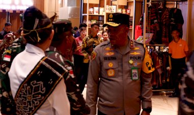 Kapolda-NTT-Pimpin-Langsung-Pengamanan-Kunjungan-Presiden-Jokowi-di-Kupang