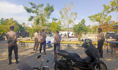 Gabungan-Satgas-Operasi-Mantap-Praja-Lakukan-Pengamanan-Kampanye-di-Alun-Alun-Kota-Kupang