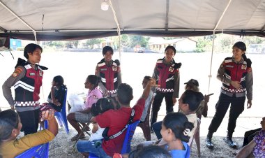 Polwan-Polda-NTT-Bantu-Pulihkan-Trauma-Warga-Terdampak-Konflik-di-Flores-Timur