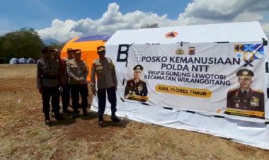 Karoops-Polda-NTT,-Kombes-Pol.-Deonijiu-De-Fatima,-Tinjau-Posko-Pengungsian-di-Desa-Bokang