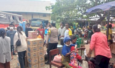 Polda-NTT-dan-Sejumlah-Instansi-Bersinergi-Terus-Berikan-Bantuan-untuk-Korban-Erupsi-Gunung-Lewotobi