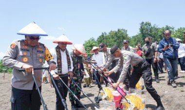 Kapolda-NTT-Ajak-Masyarakat-dan-TNI-Polri-Tingkatkan-Ketahanan-Pangan-Lewat-Pemanfaatan-Lahan-di-NTT