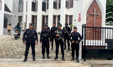 Satgas-Tindak-Ops-Lilin-2024-Lakukan-Patroli-Sambang-dan-Pengamanan-di-Gereja-Prioritas-serta-Titik-Keramaian-Masyarakat