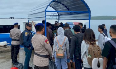 Satgas-Banops-Ditpolairud-Ops-Lilin-Turangga-Mengamankan-Arus-Mudik-di-Pelabuhan-Tenau-Kupang