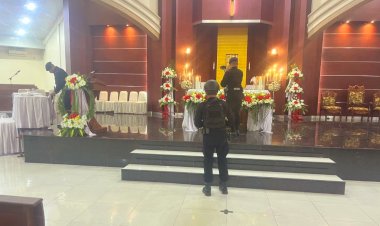 Masyarakat-Rayakan-Natal-dengan-Aman:-Polda-NTT-Siapkan-Pengamanan-Maksimal-di-Kota-Kupang