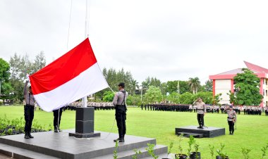 Upacara-Hari-Kesadaran-Nasional,-Wakapolda-NTT-Serukan-Dedikasi-dan-Inovasi-Polri
