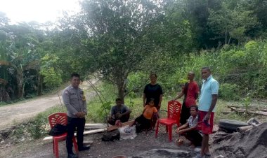 Pastikan-Kamtibmas-Tetap-Kondusif,-Bhabinkamtibmas-Sambang-Ke-Rumah-Warga