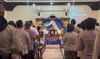 Tingkatkan-Keimanan-dan-Profesionalisme,-Polda-NTT-Gelar-Binrohtal-Rutin