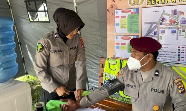Subsatgas-Dokkes-Beri-Layanan-Kesehatan-Personel-di-Pos-Pam-Gereja-Katedral-dan-Paulus-dalam-Operasi-Semana-Santa-Turangga-2025