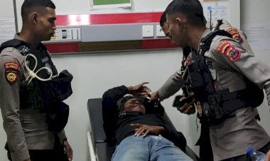 Tim-Patroli-Perintis-Polda-NTT-Sigap-Evakuasi-Korban-Laka-Lantas-di-Kupang