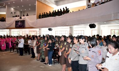 Suara-Harmoni-TNI-Polri-dan-Kejaksaan-Iringi-Ibadah-Paskah-Oikumene-Polda-NTT-2025