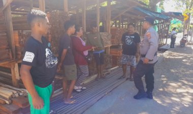 Polsek-Kota-Raja-Sosialisasi-Antisipasi-Premanisme-kepada-Pelaku-Usaha-di-Kota-Kupang