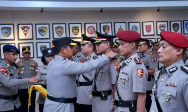 Kapolda-NTT-Pimpin-Sertijab-Pejabat-Utama-dan-Kapolres:-Dorong-Regenerasi-dan-Pelayanan-Berkualitas