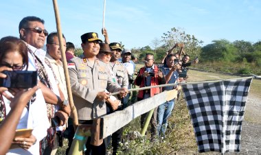 Gema-Sorak-dan-Derap-Kuda-Meriahkan-Pembukaan-Pacuan-Kapolda-Cup-2025