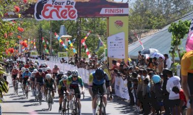 Pengamanan-Ketat-Polres-Sumba-Timur-Warnai-Sukses-Tour-De-EnTeTe-2025-Etape-ke-4