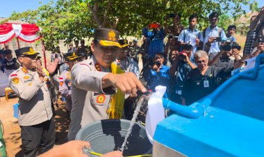 Wujud-Kepedulian,-Polda-NTT-Hadirkan-Sumur-Bor-sebagai-Sumber-Air-Bersih-Baru