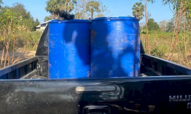 Ditresnarkoba-Polda-NTT-Amankan-Dua-Drum-Miras-Sopi-di-Kupang