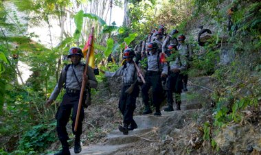 Calon-Polisi-Muda-Diuji,-SPN-Polda-NTT-Gelar-Outbound-2025-Penuh-Tantangan