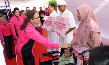 Kunjungan-Ketua-Umum-Bhayangkari-di-Ende-–-Wujud-Nyata-Kepedulian-Sosial-dan-Kemanusiaan-Bhayangkari-di-NTT