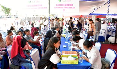 Bhayangkari-Gelar-Bakti-Kesehatan-di-Ende,-1.620-Warga-Dapat-Layanan-Medis-Gratis