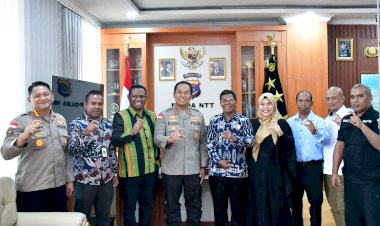 Kapolda-NTT-Terima-Kunjungan-Ketua-Komisi-Informasi,-Perkuat-Sinergi-Keterbukaan-Informasi-Publik