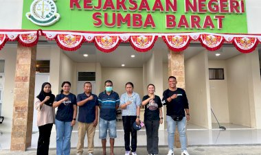 Polda-NTT-Serahkan-Tersangka-dan-Barang-Bukti-Kasus-Tindak-Pidana-Kekerasan-Seksual-ke-Kejaksaan