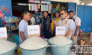 Polda-NTT-Bersama-Tim-Bapanas-dan-Bulog-Lakukan-Pengecekan-Harga-dan-Kualitas-Beras-di-Pasar-Oesao,-Kabupaten-Kupang