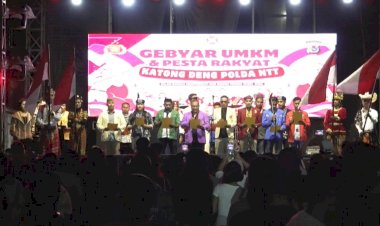 Semarak-Hari-Ketiga-Gebyar-UMKM-dan-Pesta-Rakyat-“Katong-Deng-Polda-NTT”,-Pengunjung-Ikrarkan-Sumpah-Pemuda