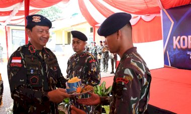 Wakapolda-NTT-Rayakan-HUT-ke-80-Brimob:-Momentum-Memperkuat-Pengabdian-dan-Jiwa-Korsa