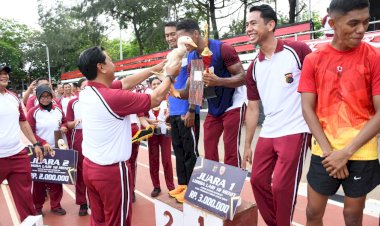 Polda-NTT-Pecahkan-Rekor-Kebersamaan!-Lomba-Lari-Antar-Satker:-Bukan-Sekadar-Jarak,-Ini-Soal-Jiwa-Korsa-dan-Gelora-Semangat