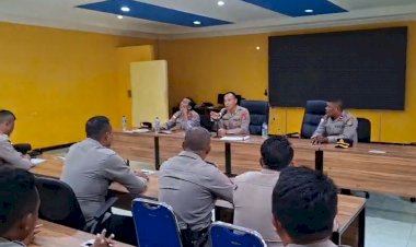 Direktur-Binmas-Polda-NTT-Pimpin-Asistensi-dan-Supervisi-di-Polres-Alor,-Tekankan-Profesionalitas-dan-Pelayanan-Humanis