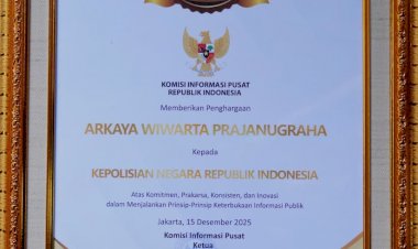 Dinobatkan-sebagai-Badan-Publik-Terbaik-Nasional,-Polri-Raih-Arkaya-Wiwarta-Prajanugraha-dalam-Monev-KIP-2025