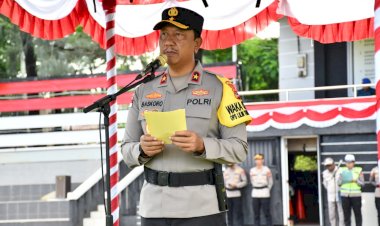 Wakapolda-NTT-Pimpin-Apel-Gelar-Pasukan-Operasi-Lilin-Turangga-2025,-Siap-Amankan-Natal-2025-dan-Tahun-Baru-2026