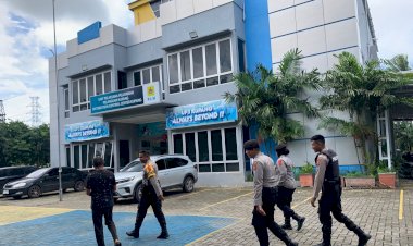 Ops-Lilin-Turangga-2025,-Polda-NTT-Patroli-Gardu-Induk-Maulafa-Pastikan-Pasokan-Listrik-Aman