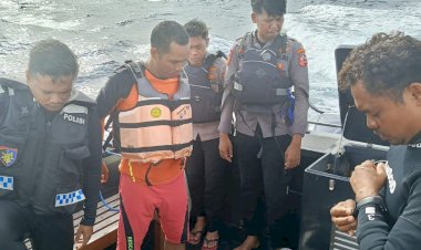 Polda-NTT-Lanjutkan-Pencarian-Hari-Kedua-Korban-Tenggelamnya-KM-Putri-Sakinah-di-Selat-Padar