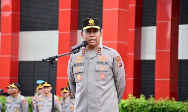 Kapolda-NTT-Apresiasi-Kerja-Keras-Tim-SAR-Gabungan-dalam-Operasi-Pencarian-Korban-KM-Putri-Sakinah