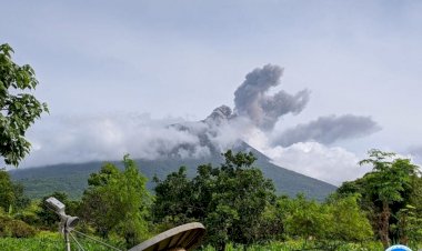 Aktivitas-Gunung-Ile-Lewotolok-Masih-Siaga,-Polda-NTT-Perkuat-Kesiapsiagaan-dan-Imbau-Warga-Tetap-Waspada
